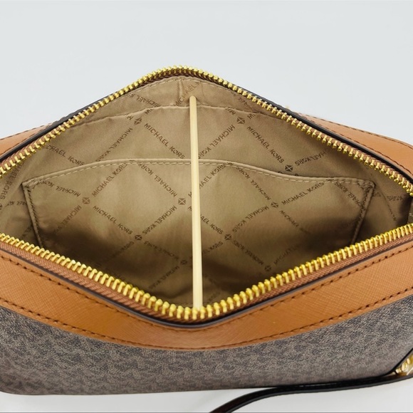 Michael Kors EW Crossbody Bag & Phone Case Wallet Leather Brown - Picture 11 of 12